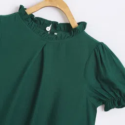 Chuppan Chupai Rayon Half Puffed Sleeves Solid Top - Green image 4