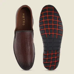 Metro Men Textured Leather Loafers image 4