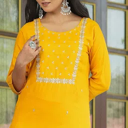 Navlik Women Ethnic Motifs Embroidered Regular Beads and Stones Kurta with Trousers & With Dupatta image 2