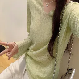 DressBerry Women Ribbed V-Neck Top image 5