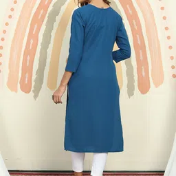 Rujave Women Paisley Empire Kurta with Trousers image 5