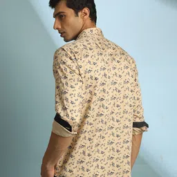 Mculine Men Standard Floral Printed Opaque Cotton Casual Shirt image 3
