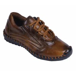 Tiny Bugs Solid Lace Up Shoes - Brown-picture-24