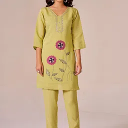 IOLY Embroidery Silk Chiffon V-Neck Tunic With Trousers-picture-10