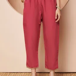 Poshak Hub Embroidered Tunic With Trousers Co-Ords image 4