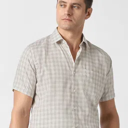 Van Heusen Men Checked Spread Collar Cotton Formal Shirt-picture-12