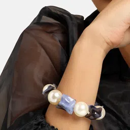 DressBerry Black Gold-Plated Stone Studded Bracelet image 5