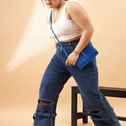 SASSAFRAS Curve Women Plus Size Comfort High-Rise Light Fade Stretchable Jeans image 4