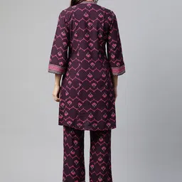 Nayam By Lakshita Floral Printed Mandarin Collar Kurta with Trousers image 5
