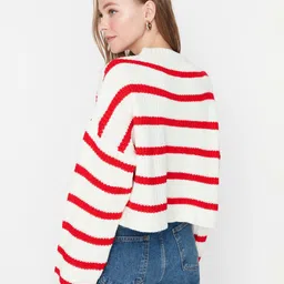 Trendyol Striped Drop Shoulder Sleeves Crop Pullover image 5