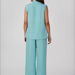 Bindigasm Asmi Lapel Collar Sleeveless Linen Coat With Trouser image 3