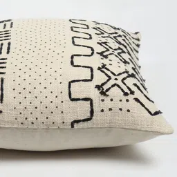 Art Avenue White & Black Geometric Square Cushion Covers image 3