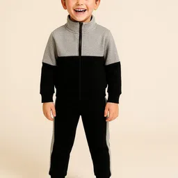AWW HUNNIE Boys Colourblocked Mock Collar Front Open Zipper Tracksuits-image-26