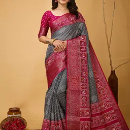 HERE&NOW Bandhani Printed Zari Banarasi Saree-picture-37