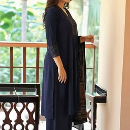 Anni Designer Women Ethnic Motifs Printed Regular Kurta Set With Dupatta image 2