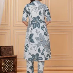 Lyzoo Women Floral Printed Regular Kurta with Trousers image 3