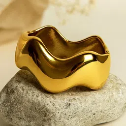 Bohey by KARATCART Gold-Plated Glossy Bangle-Style Bracelet-image-59