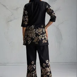 GO SRI SAREES Women Floral Printed Regular Pure Cotton Kurta with Trousers image 5