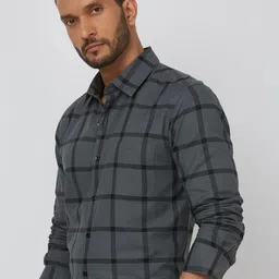 Mufti Men Spread Collar Windowpane Checked Cotton Slim Fit Casual Shirt image 2