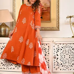 Indi INSIDE Women Ethnic Motifs Printed Regular Pure Cotton Kurta with Trousers & Dupatta image 5