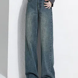 bebe Women High-Rise Light Fade Jeans-image-23