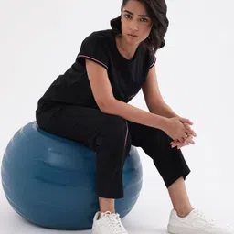 Slumber Jill Round Neck Pure Cotton T-shirt With Trousers-picture-25