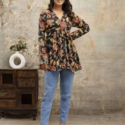 LABEL ADRIJA Floral Printed V-Neck Pure Cotton A-Line Top-picture-33