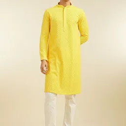 Diwas by Manyavar Floral Embroidered Sequinned Mandarin Collar Straight Kurta With Pyjamas-picture-17