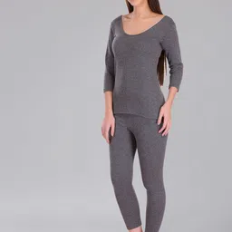 SELFCARE Soft Poly Cotton Ribbed Thermal Set image 3