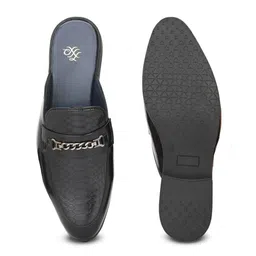 House of Pataudi Textured Shoe-Style Sandals image 5