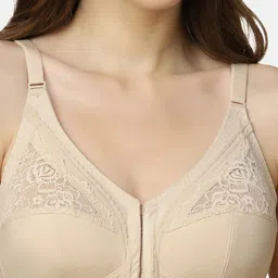 Triumph Form & Beauty 115 Front-Open Non Padded Wireless Classic Bra image 5