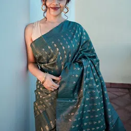 CANIZZARO Woven Design Zari Silk Blend Handloom Banarasi Saree image 3