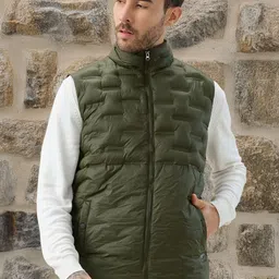 Status Quo Men Stand Collar Solid Lightweight Quilted Jacket-image-35