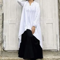 Darakht V-Neck Top & Skirt Co-Ords set image 2