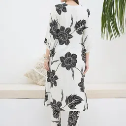 Indo Era Women Floral Printed Regular Kurta with Trousers image 3