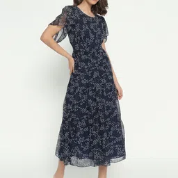 Raiyani Fashion Women Abstract Printed Flared Sleeve Fit & Flare Midi Dress image 3