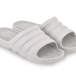 Feel alive Men Set Of 3 Solid Lightweight Flip Flops image 2