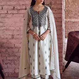 HERE&NOW Women Off White Embroidered Regular Pure Silk Kurta Set With Trousers & Dupatta-picture-22