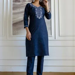 AUZAAI COLLECTION Embroidered V-Neck Thread Work Pure Cotton Straight Kurta With Trousers-picture-16