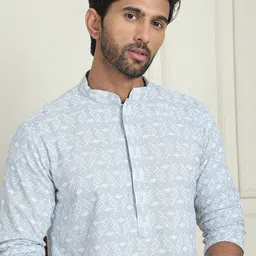 Jompers Ethnic Motifs Embroidered Thread Work Mandarin Collar Straight Kurta image 2