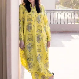 DIVASTRI Women Floral Printed Regular Kurta with Palazzos-image-95