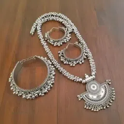 ANSHI ART Silver-Toned Silver Statement Necklace-picture-40