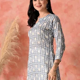 HARIKS Printed Top With Palazzo Co-Ords image 3