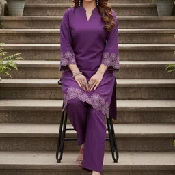 MINGORA Embroidered Top With Trousers Co-Ords image 4