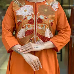 brand hill Women Floral Emboridered Regular Chanderi Silk Kurta with Trousers & Dupatta image 2