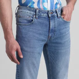 Jack & Jones Men Regular Fit Light Fade Stretchable Jeans image 4