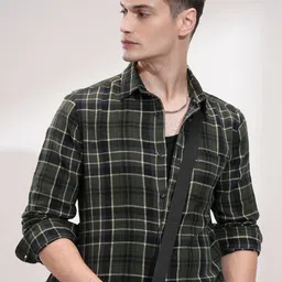 HIGHLANDER Men Slim Fit Opaque Checked Casual Shirt-picture-24
