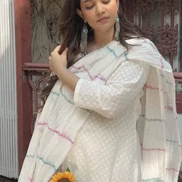 Anni Designer Women Textured Kurta with Trousers & Dupatta image 2