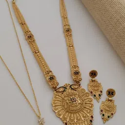 OM KRISHIV COLLECTION Women Gold-Plated Stone-Studded Jewellery Set-image-2