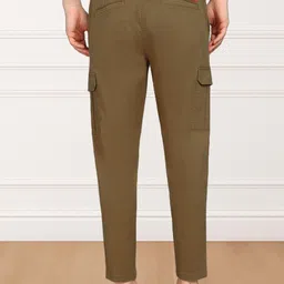 Gaucha Men Jogger Fit Low-Rise Cotton Cargos Trousers image 3